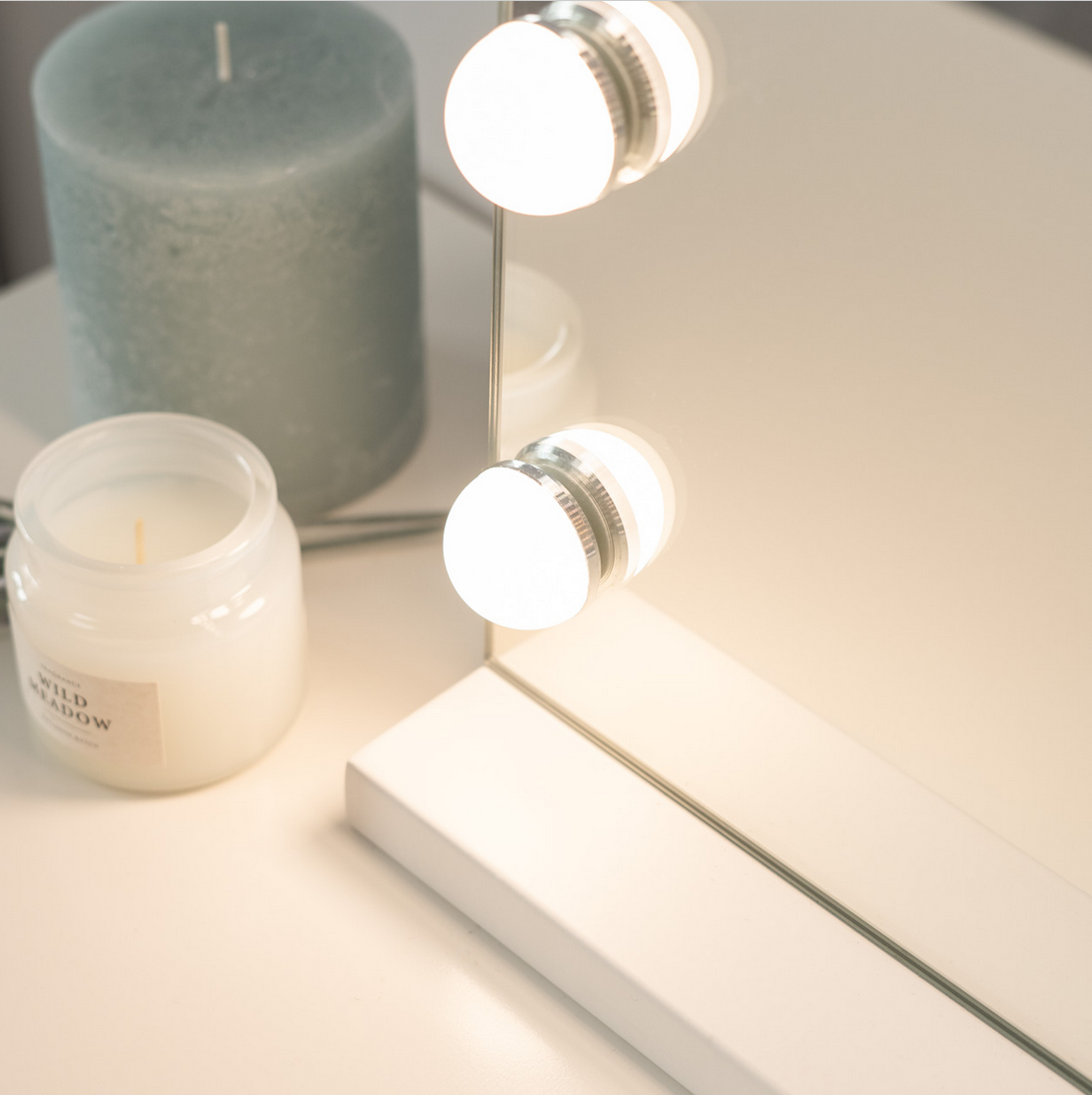 Flamingueo Lustro do Makijażu 15 LED 3 Tryby Świecenia Lustro Do Toaletki Biały