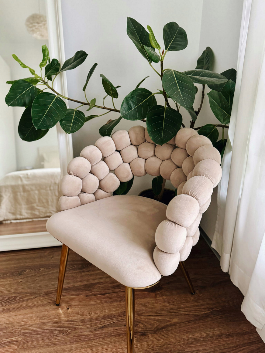 Ekskluzywne Krzesło Glamour z Aksamitnym Oplotem „Bubble” i Złotymi Nogami JUMI